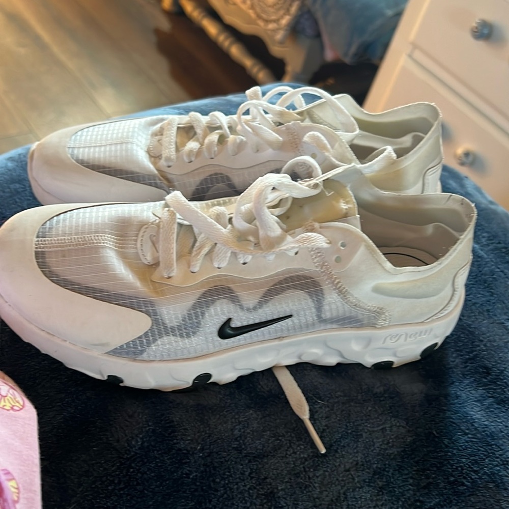 Men’s Nike Renew Lucent White Game Royal White Athletic Gym Shoes 9